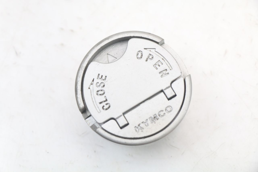 photo de TAPA DE DEPÓSITO DE COMBUSTIBLE KYMCO AGILITY 4T 50 (2018 - 2022)