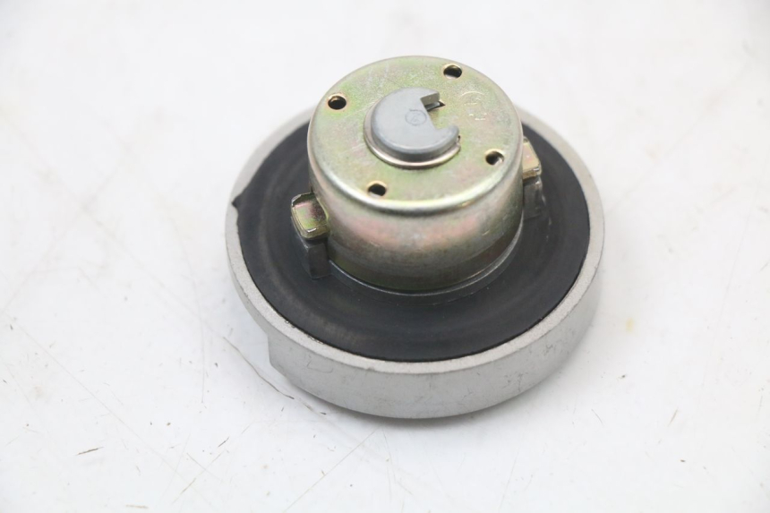 photo de TAPA DE DEPÓSITO DE COMBUSTIBLE KYMCO AGILITY 4T 50 (2018 - 2022)