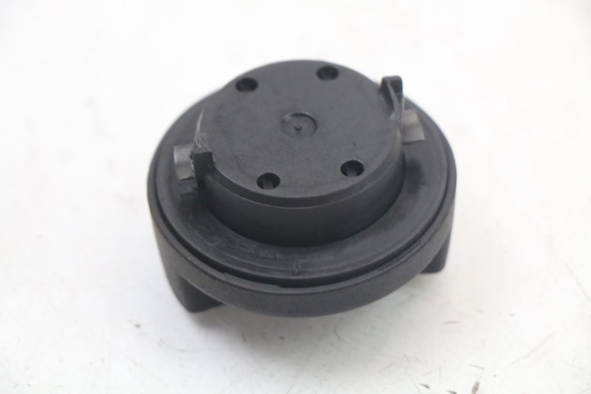 photo de TAPON DEPOSITO FUEL BMW C1 125 (2000 - 2003)