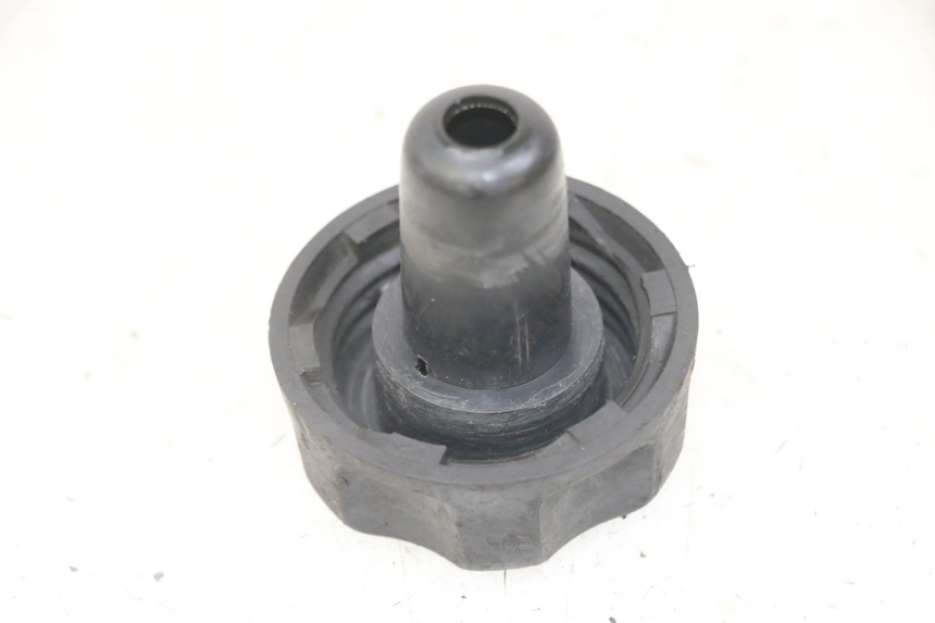 photo de TAPA DE DEPÓSITO DE COMBUSTIBLE MBK BOOSTER SPIRIT NAKED 50 (2004 - 2017)