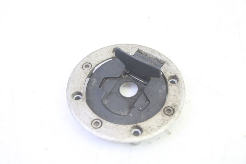 photo de TAPON DEPOSITO FUEL SUZUKI DL V STROM 1000 (2002 - 2007) - Zoom estado de uso