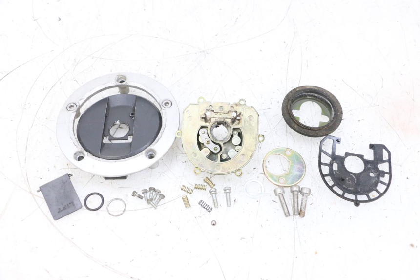 photo de TAPON DEPOSITO FUEL SUZUKI GSXR GSX-R 1000 (2003 - 2004) - Características distintivas