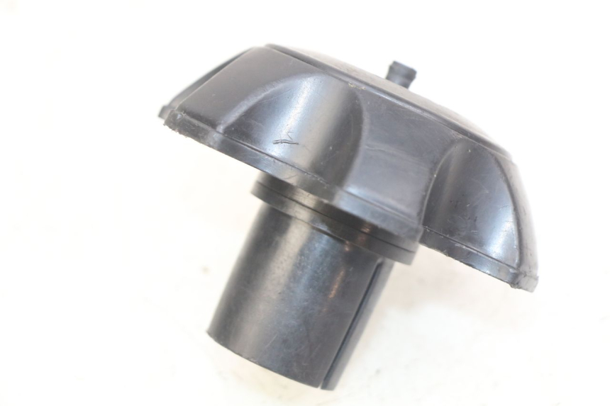 photo de TAPA DE DEPÓSITO DE COMBUSTIBLE HONDA CR 80 (2001 - 2003)