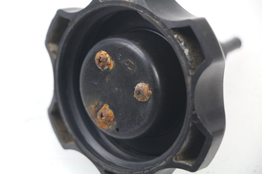 photo de TAPON DEPOSITO FUEL HONDA CRF CR-F 450 (2001 - 2005)