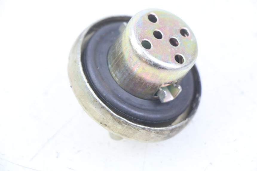 photo de TAPA DE DEPÓSITO DE COMBUSTIBLE REVATTO IMPERATOR 125 (2007 - 2015)