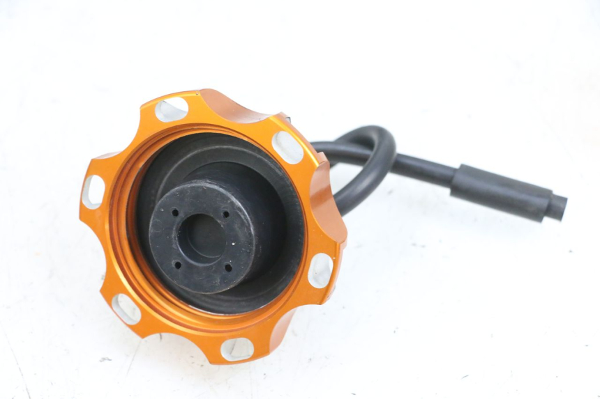 photo de TAPON DEPOSITO FUEL KAWASAKI KXF KX-F 250 (2017 - 2019) - Detalle de la pieza