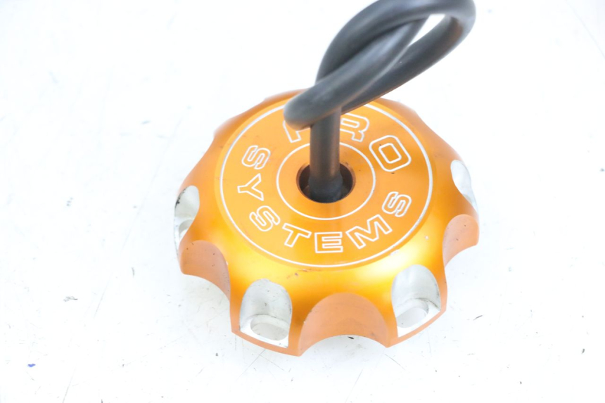 photo de TAPON DEPOSITO FUEL KAWASAKI KXF KX-F 250 (2017 - 2019) - Zoom estado de uso