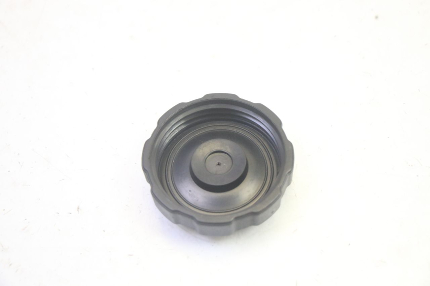 photo de TAPA DEPÓSITO DE COMBUSTIBLE PEUGEOT LUDIX 50 (2005 - 2007) - Zoom estado de uso