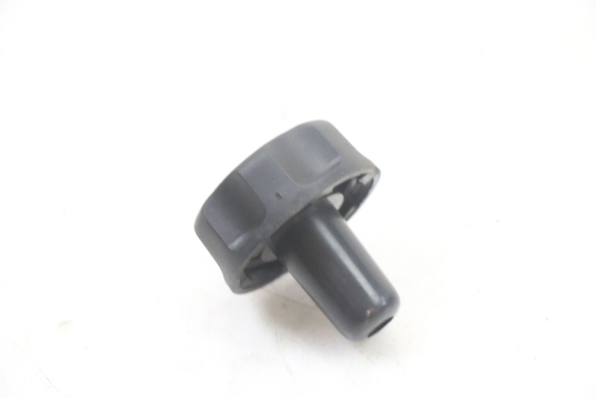 photo de TAPA DE DEPÓSITO DE COMBUSTIBLE YAMAHA NEOS NEO'S 4T 50 (2008 - 2016) - Detalle de la pieza