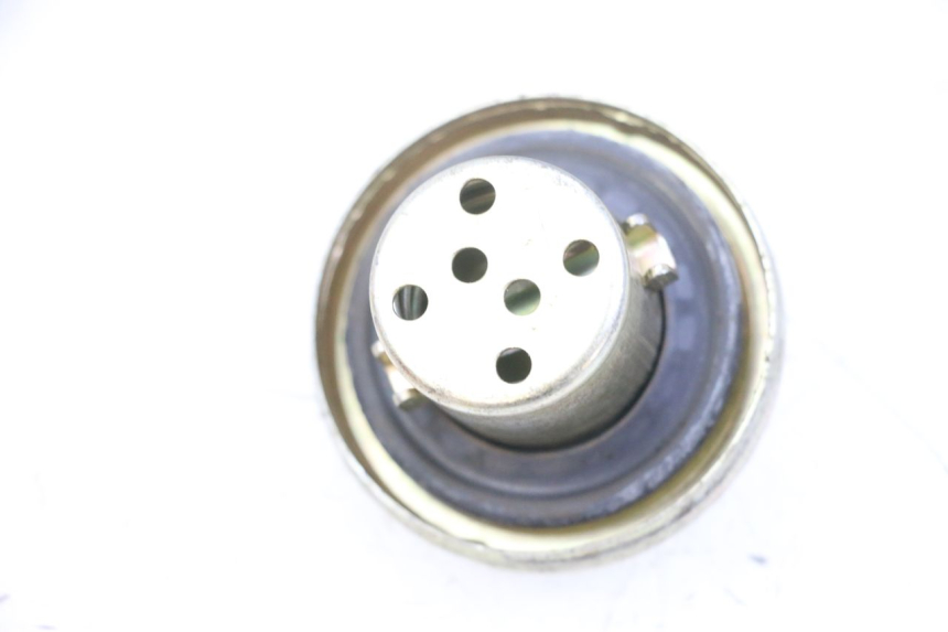 photo de TAPÓN DE DEPÓSITO DE GASOLINA JM MOTORS OLDIES GT 4T 50 (2018 - 2025) - Zoom estado de uso