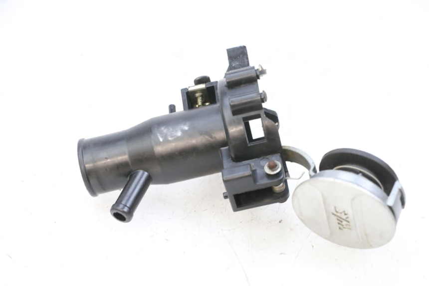 photo de TAPON DEPOSITO FUEL SYM ORBIT III 3 4T 50 (2021 - 2025) - Otra perspectiva