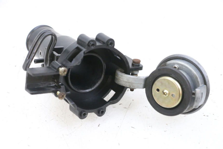 photo de TAPON DEPOSITO FUEL SYM ORBIT III 3 4T 50 (2021 - 2025) - Detalles de los puntos de fijación