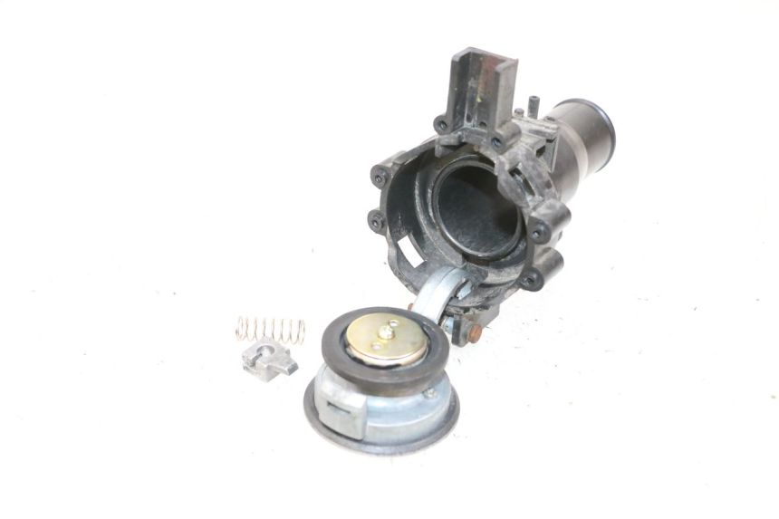 photo de TAPA DEPÓSITO DE COMBUSTIBLE SYM ORBIT III 3 4T 50 (2018 - 2021) - Zoom estado de uso