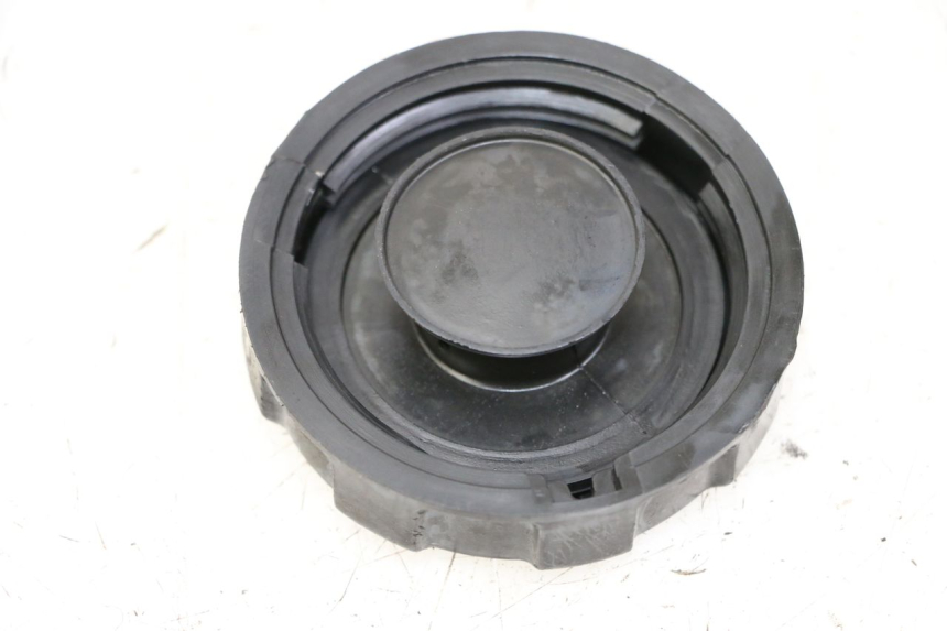 photo de TAPA DEPÓSITO DE COMBUSTIBLE PEUGEOT KISBEE 4T 50 (2010 - 2017)