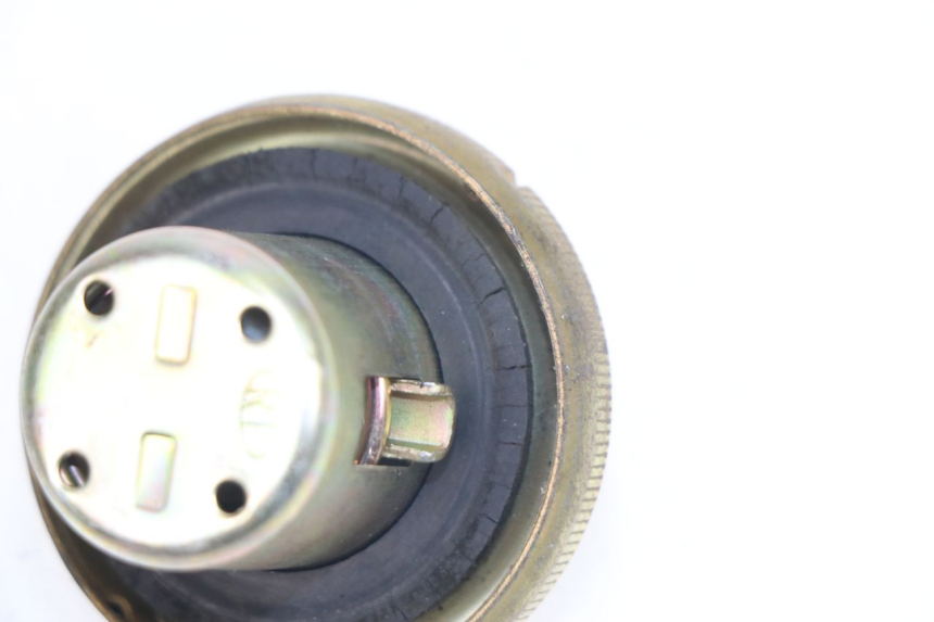 photo de TAPON DEPOSITO FUEL PEUGEOT SUM UP 125 (2008 - 2013)