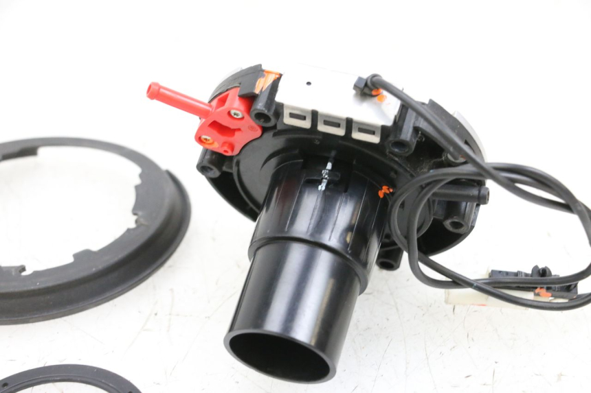 photo de TAPON DEPOSITO FUEL BMW R GS 1250 (2021 - 2024) - Detalles de los puntos de fijación