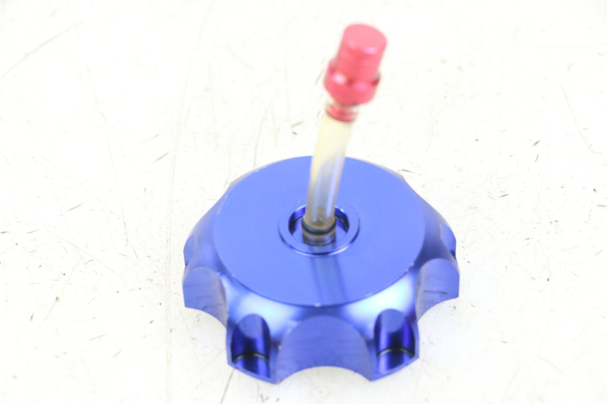 photo de TAPA DEPÓSITO DE COMBUSTIBLE APOLLO RFZ 125