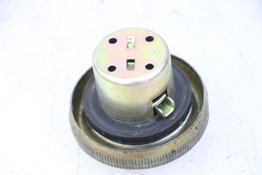 photo de TAPON DEPOSITO FUEL PEUGEOT TWEET PRO CARGO 50 (2018 - 2020) - Vista principal