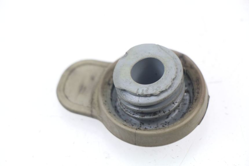 photo de TAPON DEPOSITO ACEITE GENERIC CRACKER 50 (2005 - 2008)
