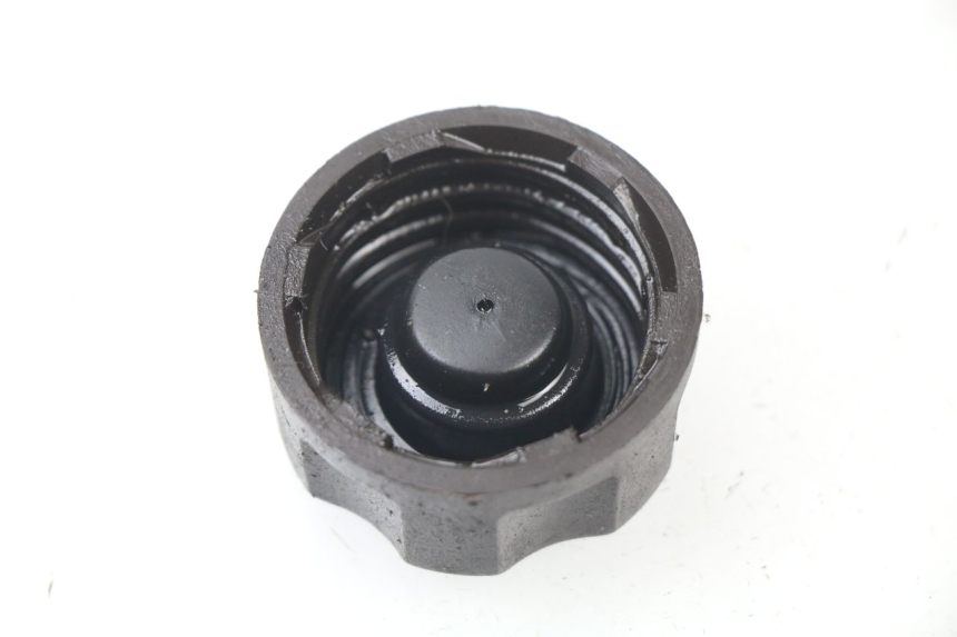photo de TAPON DEPOSITO ACEITE PEUGEOT JET FORCE CARBU 50 (2003 - 2016)