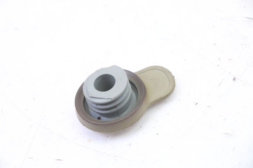 photo de TAPON DEPOSITO ACEITE YAMAHA JOG R 50 (2004 - 2014)