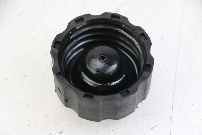 photo de TAPON DEPOSITO ACEITE PEUGEOT TREKKER TKR 50 (2005 - 2014)