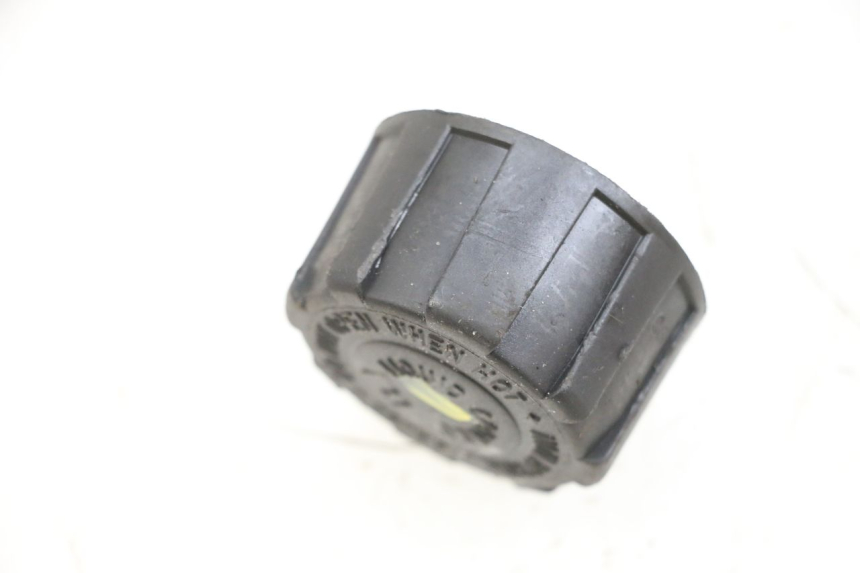 photo de TAPA DE EXPANSIÓN DEL DEPÓSITO PIAGGIO MP3 RL 250 (2007 - 2010) - Zoom estado de uso