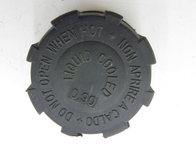 photo de BOTELLA EXPANSION TAPON PIAGGIO BEVERLY 125 (1998 - 2005)