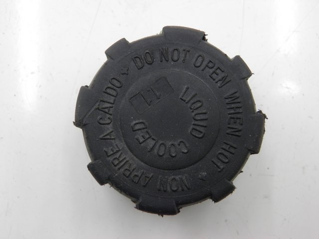 photo de TAPA DE EXPANSIÓN DEL DEPÓSITO PIAGGIO X9 EVOLUTION 125 (2003 - 2007)