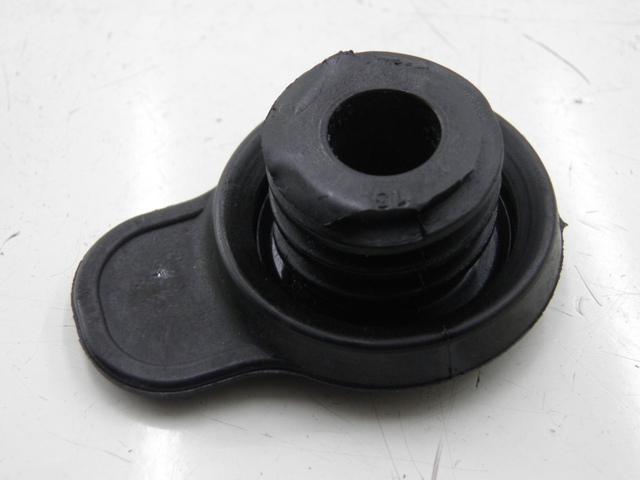 photo de TAPA DE EXPANSIÓN DEL DEPÓSITO YAMAHA X-MAX XMAX 125 (2010 - 2014)