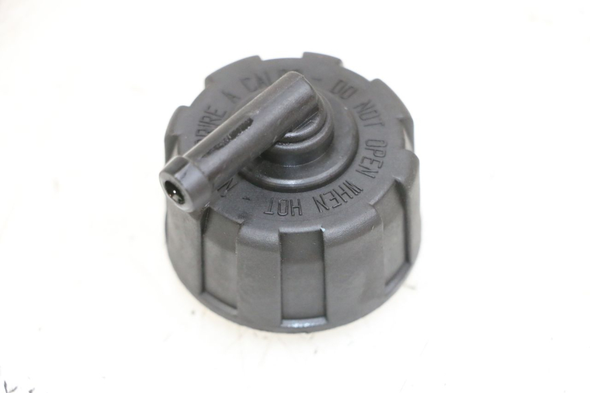 photo de TAPA DE EXPANSIÓN DEL DEPÓSITO YAMAHA YP MAJESTY 125 (2002 - 2006) - Vista principal