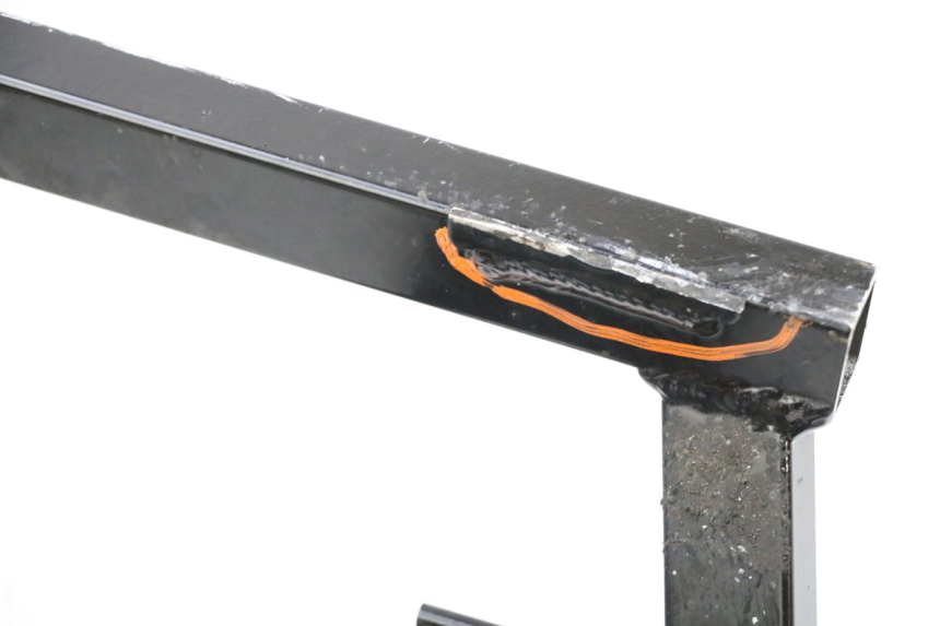 photo de SUBCHASIS TRASERO KAWASAKI GPZ RX 1000 (1986 - 1988) - Zoom estado de uso