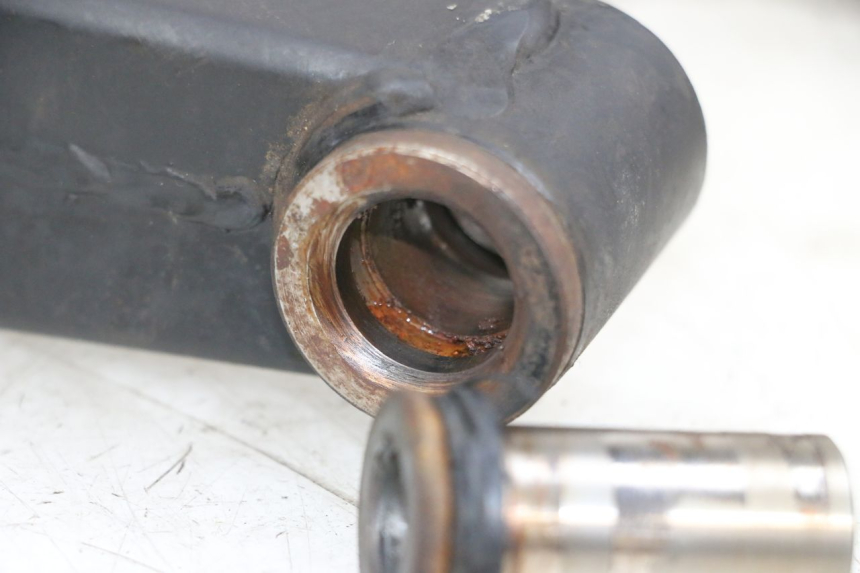 photo de BASCULANTE KSR CODE 125 (2018 - 2020) - Detalles de los puntos de fijación