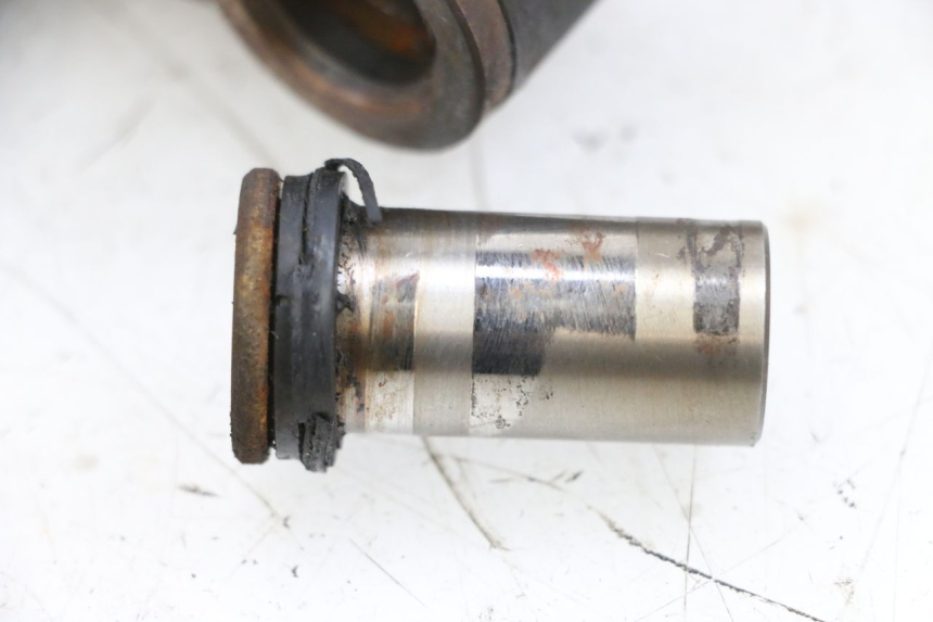 photo de BASCULANTE KSR CODE 125 (2018 - 2020) - Estado de la superficie y material