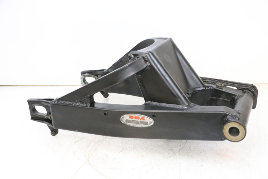 photo de BASCULANTE SUZUKI GSXR GSX-R 1000 (2003 - 2004) - Enfoque en la estructura