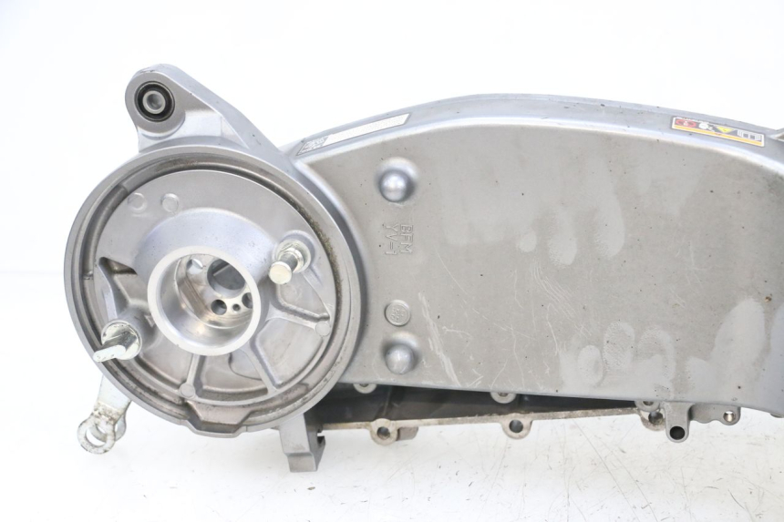 photo de BASCULANTE YAMAHA NEO'S CORE 1 (2022 - 2026) - Primer plano técnico