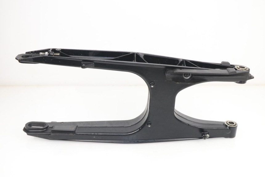 photo de BASCULANTE HUSQVARNA SVARTPILEN 701 690 (2019 - 2020)