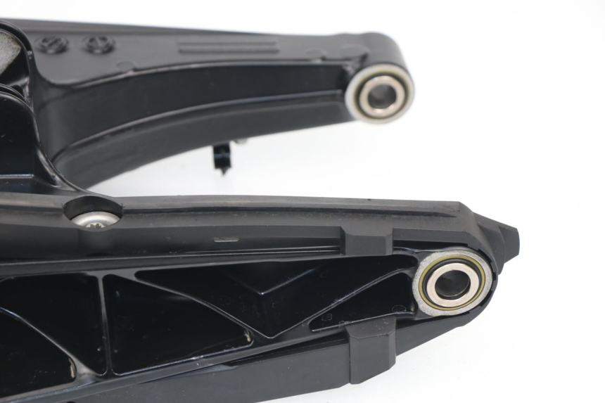 photo de BASCULANTE HUSQVARNA SVARTPILEN 701 690 (2019 - 2020)