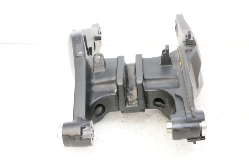 photo de BASCULANTE YAMAHA TRACER 7 700 (2020 - 2024) - Detalles de los puntos de fijación