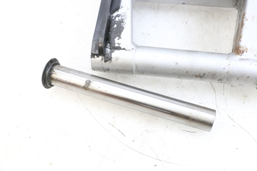 photo de BASCULANTE KAWASAKI ZR 7 750 (1999 - 2001) - Otra perspectiva