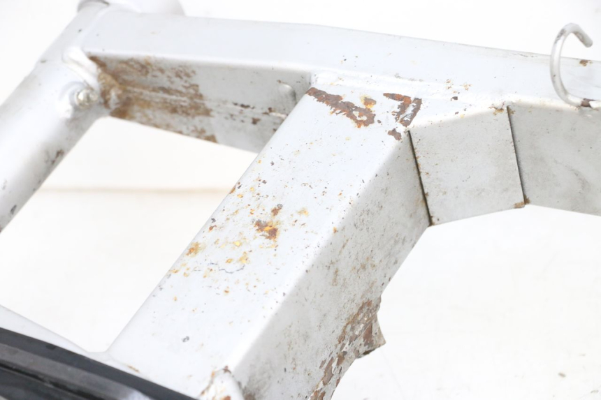 photo de BASCULANTE KAWASAKI ZR 7 750 (1999 - 2001) - Estado de la superficie y material