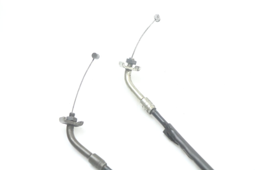 photo de CABLE ACELERADOR MOTO GUZZI NORGE 8V GT 1200 (2011 - 2016) - Zoom estado de uso