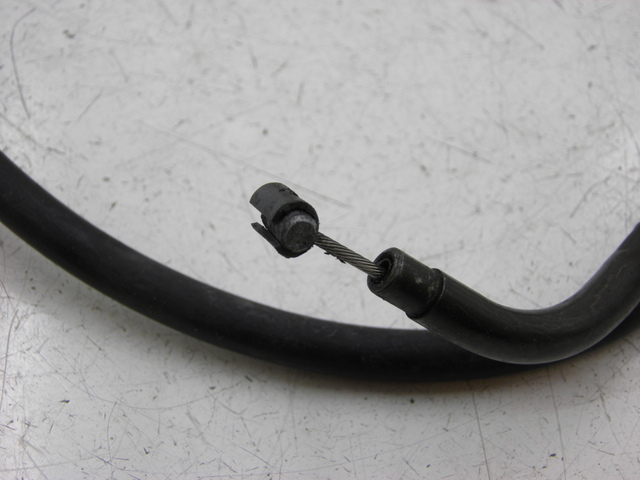 photo de CABLE DE EMBRAGUE YAMAHA FZS FAZER 600 (1998 - 2001)