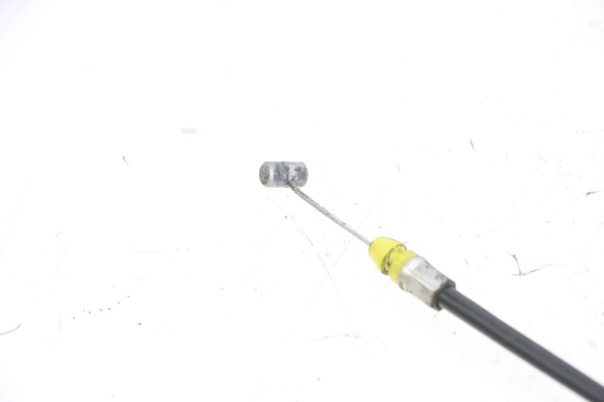 photo de CABLE CIERRE ASIENTO KAWASAKI ZR 7 750 (1999 - 2001) - Primer plano técnico