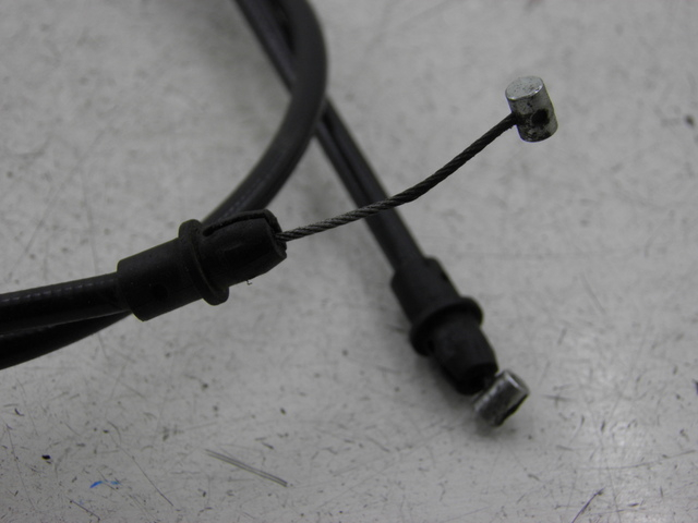 photo de CABLE  TANQUE CUBIERTA PIAGGIO XEVO - X EVO 125 (2010 - 2015)