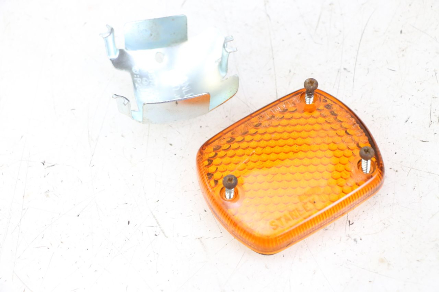 photo de CUBIERTA DE INTERMITENTE TRASERO IZQUIERDO HONDA CA REBEL 125 (1995 - 2001)