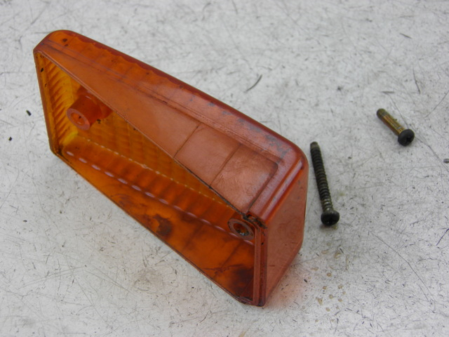 photo de TRASERO IZQUIERDO LENTE INTERMITENTE YAMAHA XJ F 900 (1983 - 1994)
