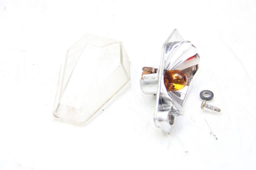 photo de CUBIERTA DEL INTERMITENTE DELANTERO IZQUIERDO SYM WOLF SB 125 (2011 - 2018)