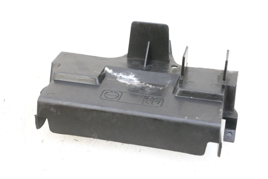 photo de TAPA BATERIA SUZUKI BURGMAN EXECUTIVE ABS 650 (2006 - 2012) - Zoom estado de uso