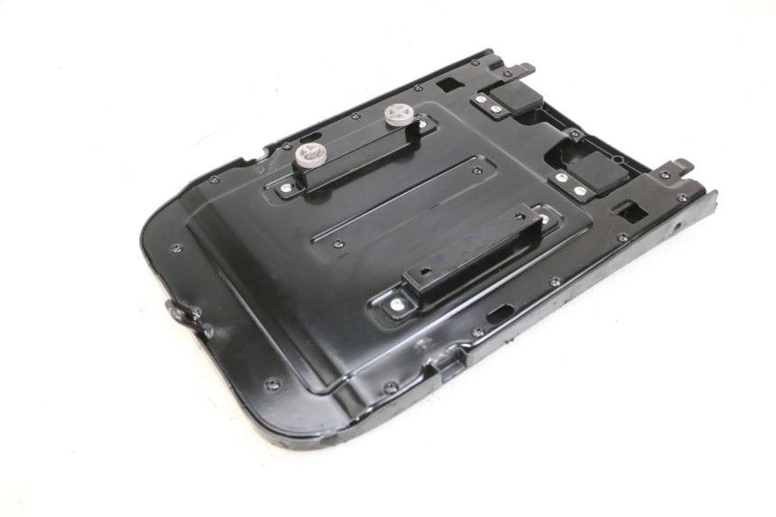 photo de TAPA BATERIA SEGWAY NINEBOT E125S 1 (2022 - 2026) - Otra perspectiva